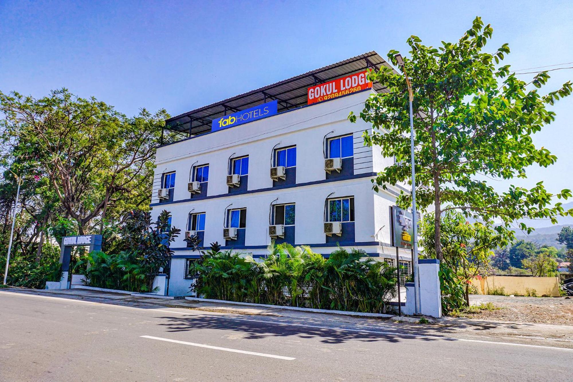Fabhotel Gokul Lodge Gorhe Khurd Buitenkant foto